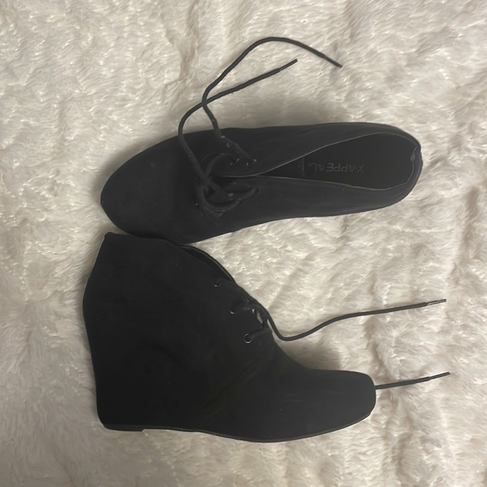 X Appeal black wedge, size 7
